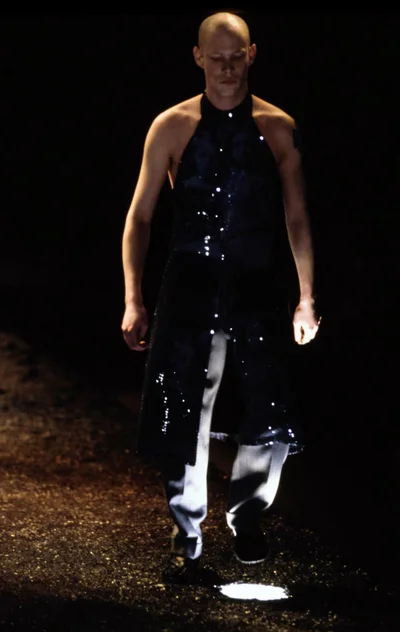 Look 10